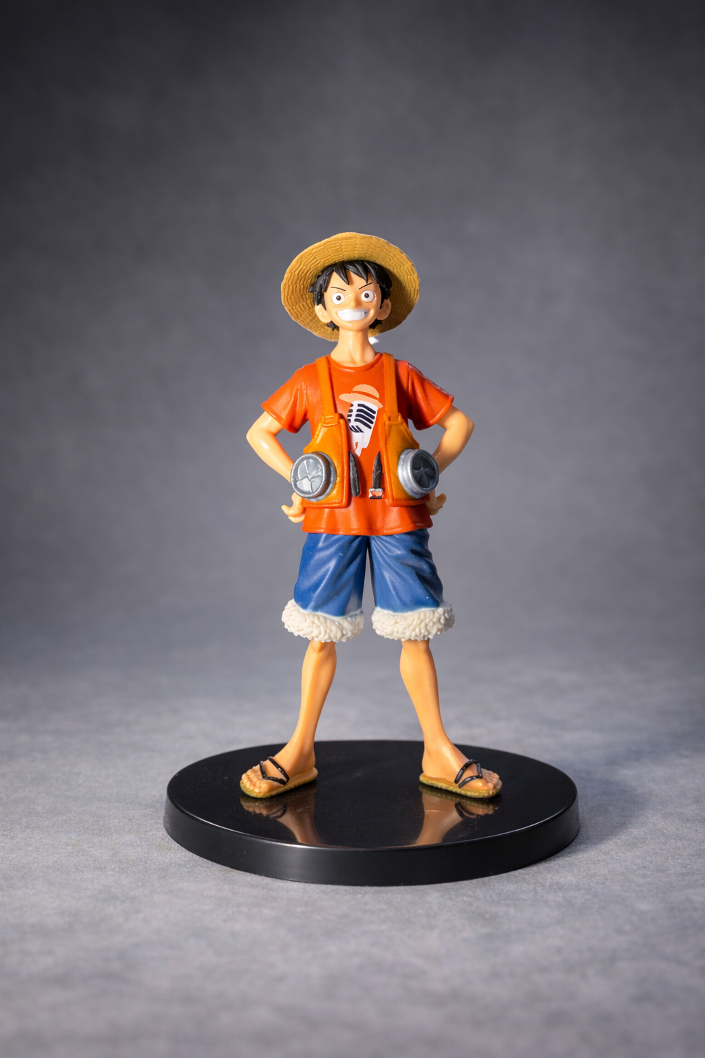 Monkey D. Luffy Straw Hat Casual Pose Figurine – One Piece Collectible Display Figure