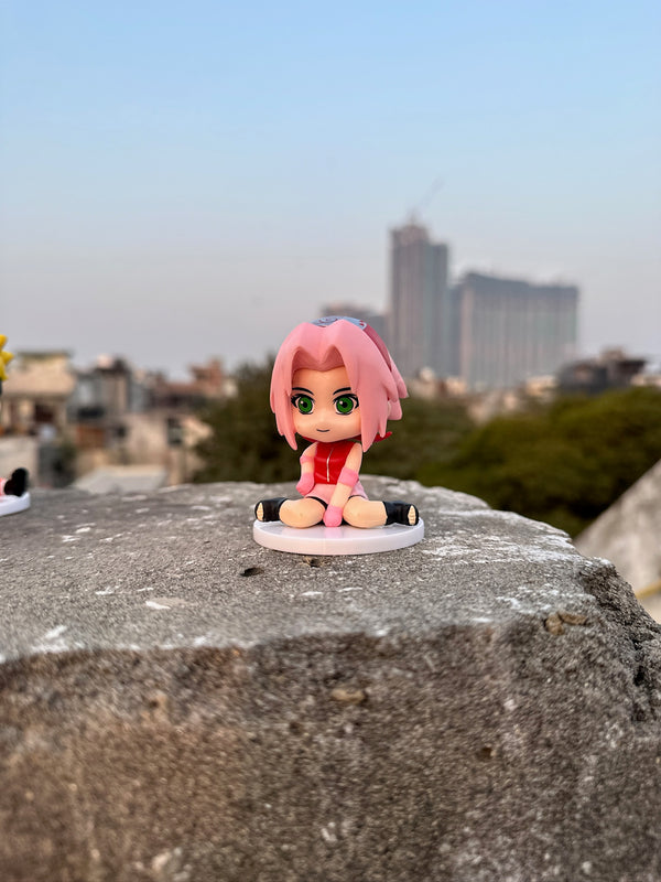 Pink Ninja (Sakura)Mini Figurine – Cute Anime Chibi Collectible (Sitting Pose)