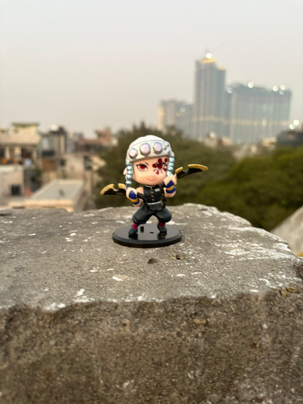 🔥 Tengen Uzui Mini Figure – Demon Slayer Collectible