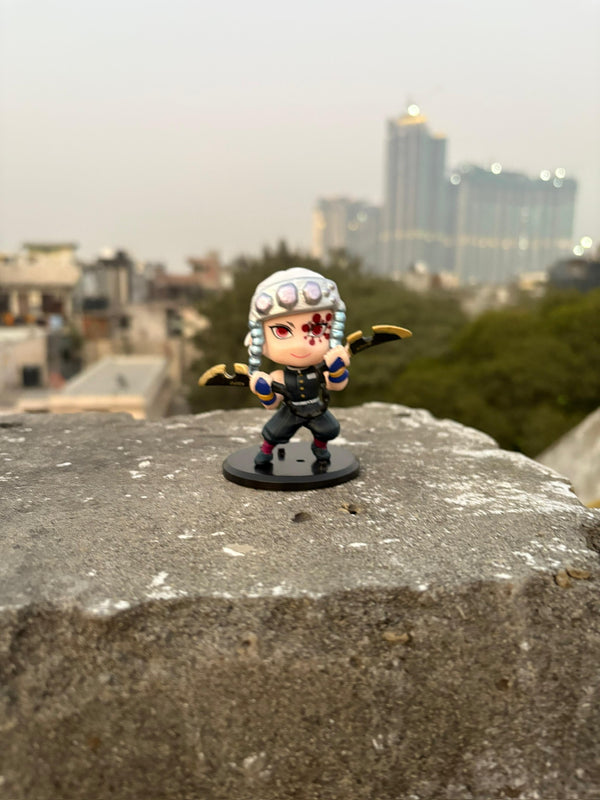 🔥 Tengen Uzui Mini Figure – Demon Slayer Collectible