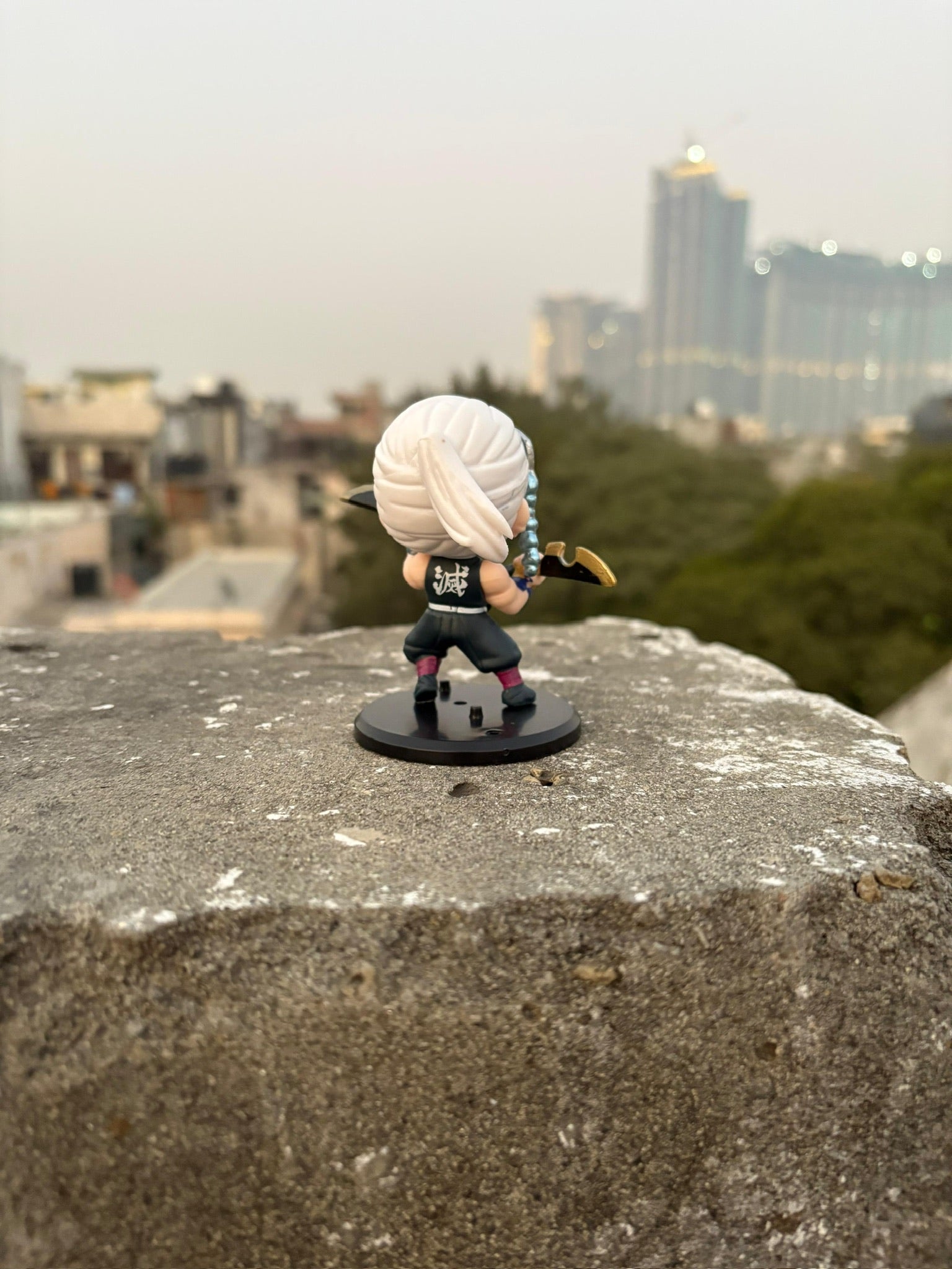 🔥 Tengen Uzui Mini Figure – Demon Slayer Collectible