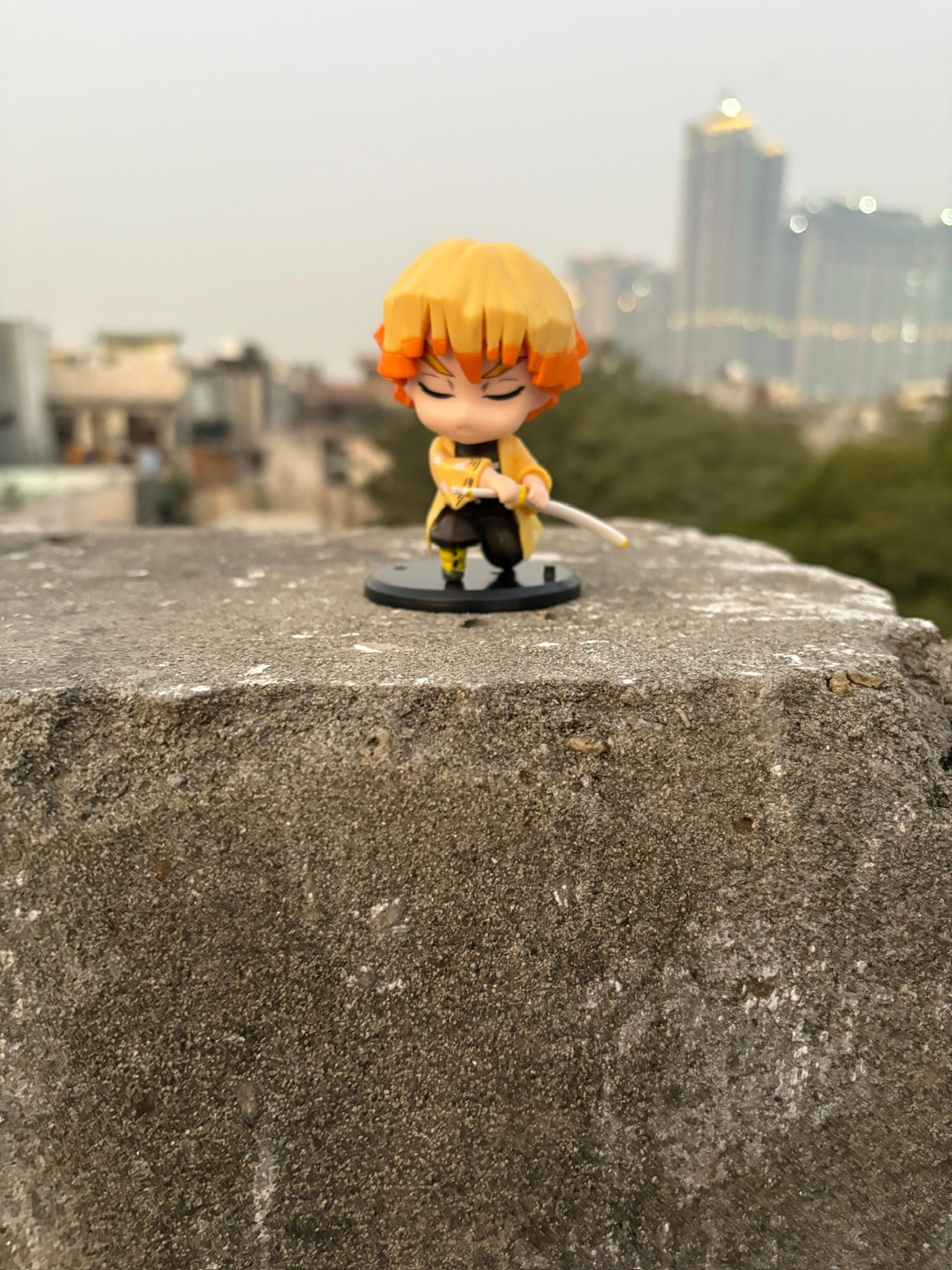 ⚡ Zenitsu Agatsuma Mini Figure – Demon Slayer Collectible