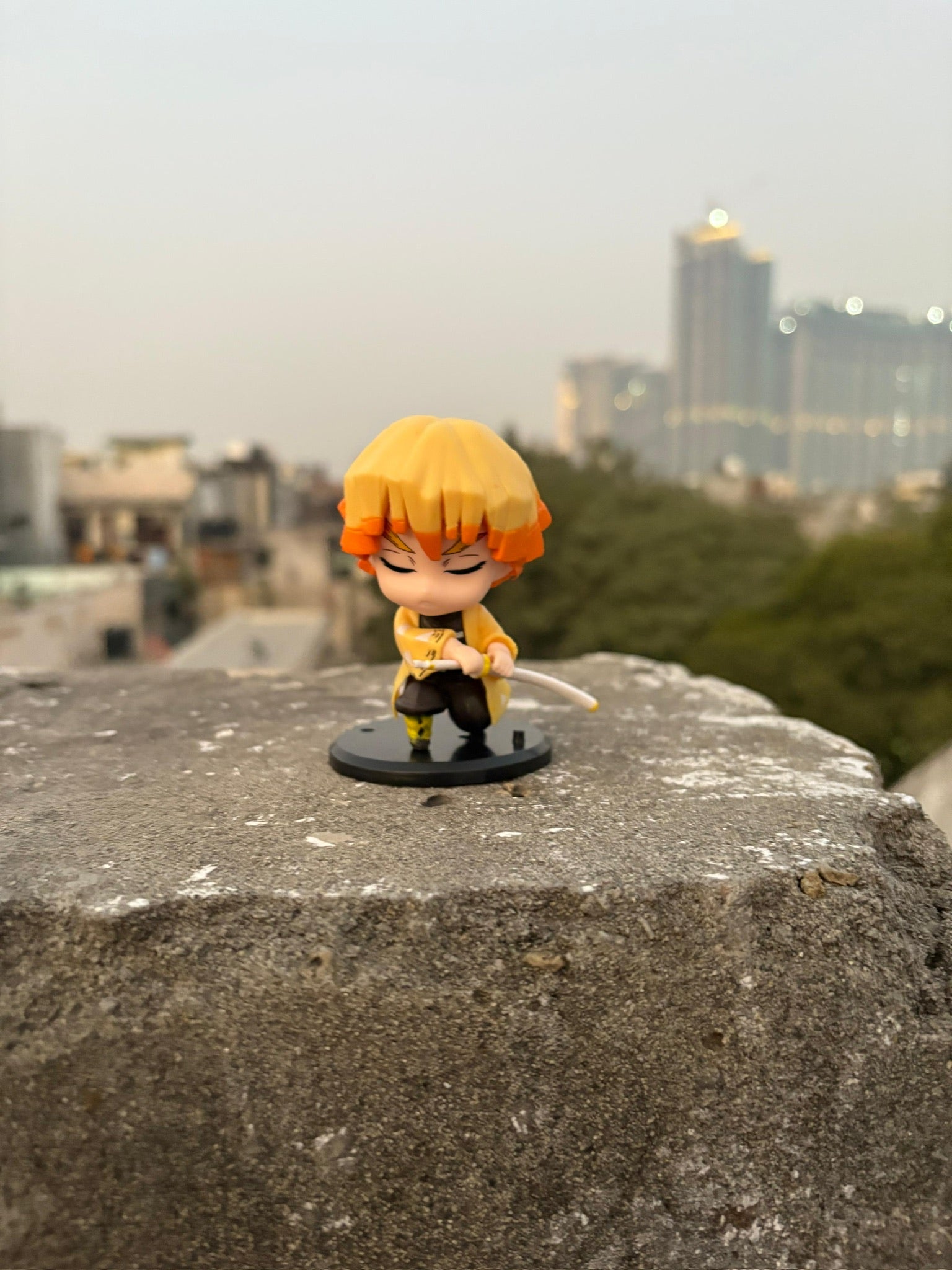 ⚡ Zenitsu Agatsuma Mini Figure – Demon Slayer Collectible