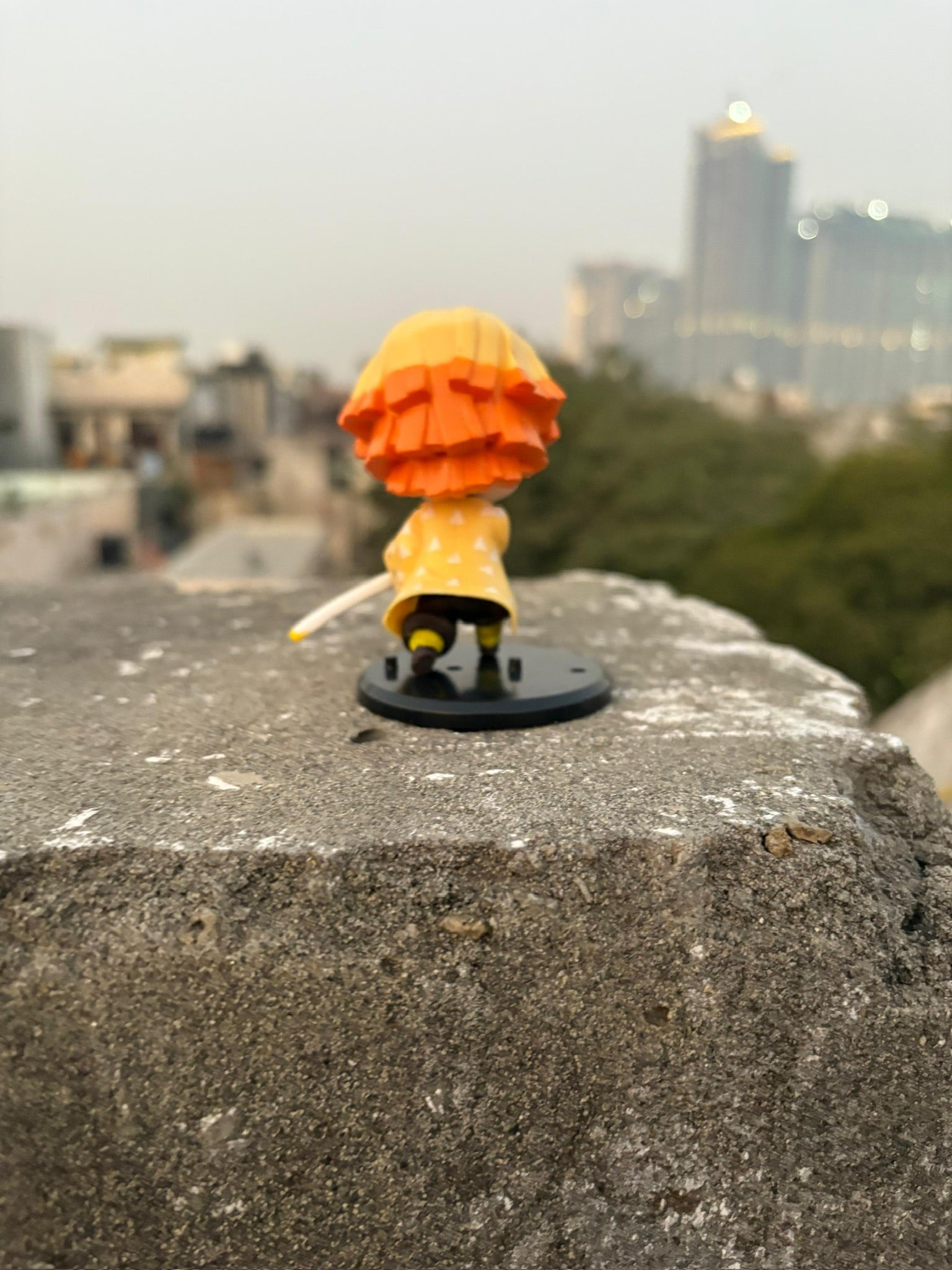 ⚡ Zenitsu Agatsuma Mini Figure – Demon Slayer Collectible