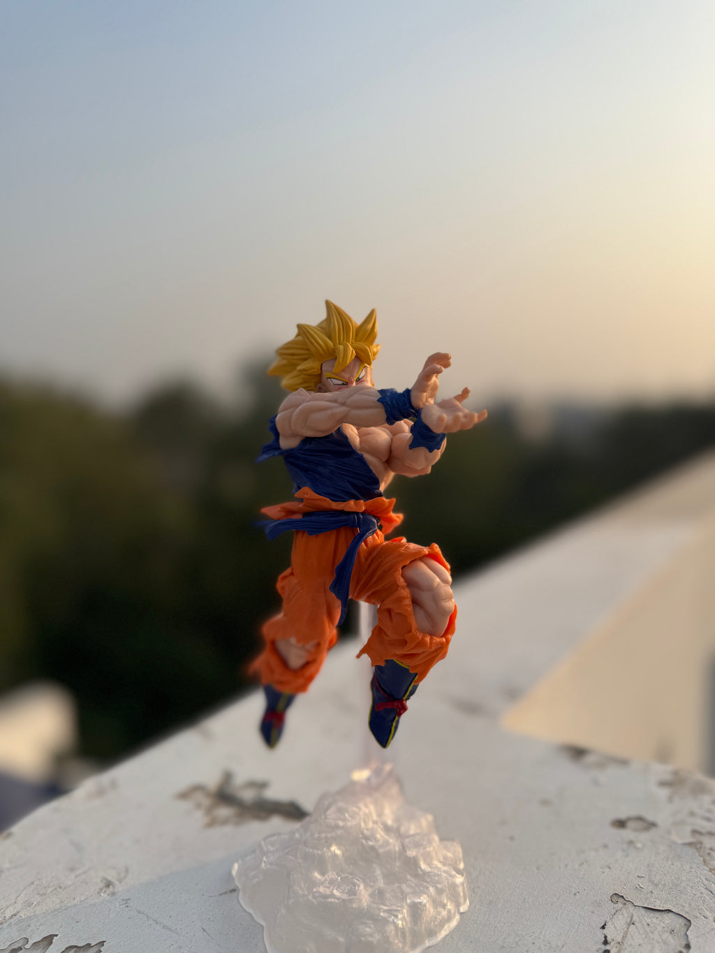 Super Saiyan Goku Spirit Bomb Figure – 19cm Dragon Ball Z Action Figure (Premium Collectible)