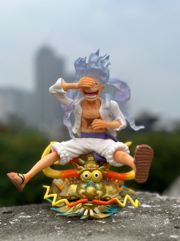 Luffy Gear 5 Figurine 20cm (Golden Dragon Edition)