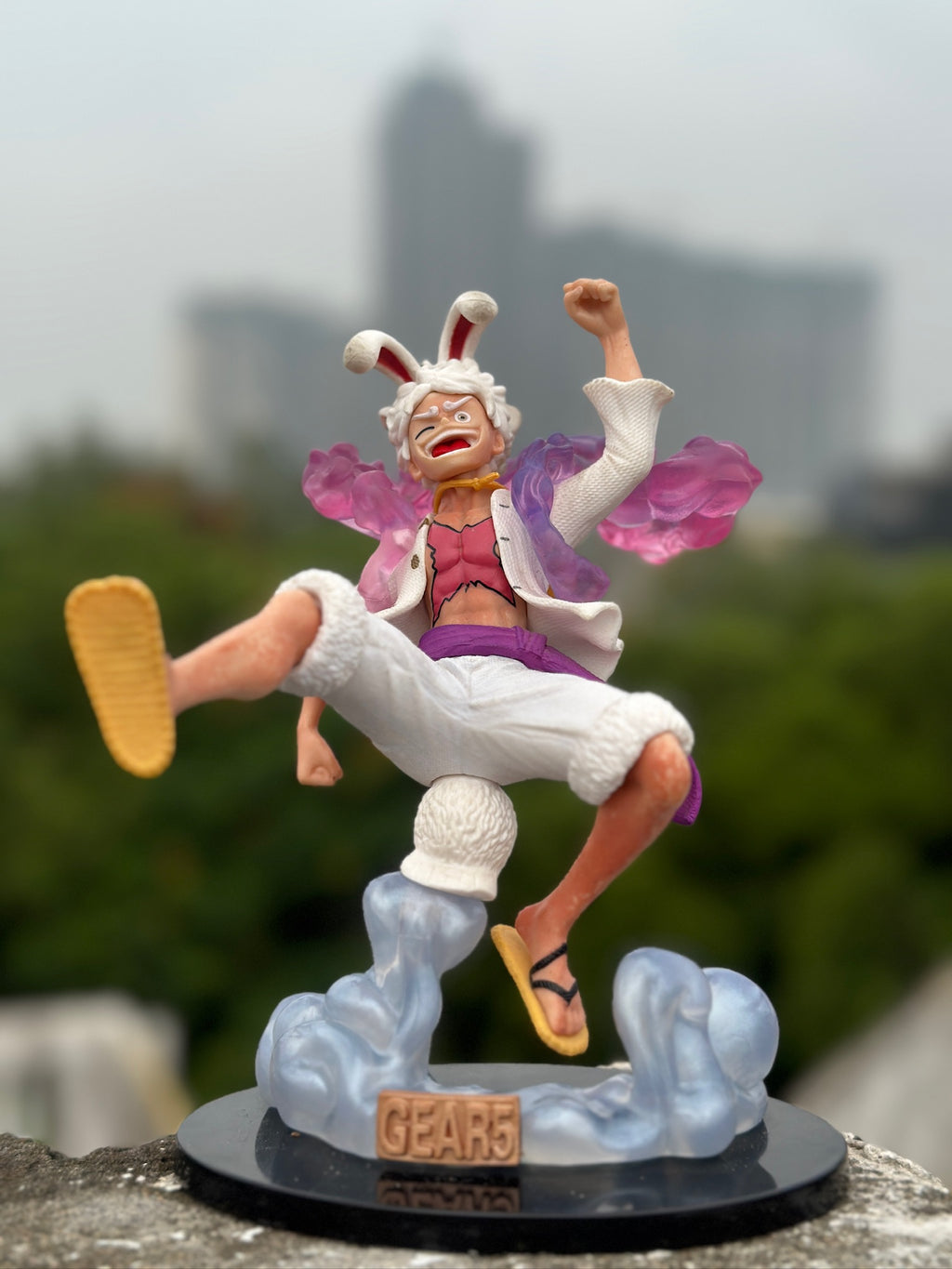 Luffy Gear 5 Figurine (20CM)