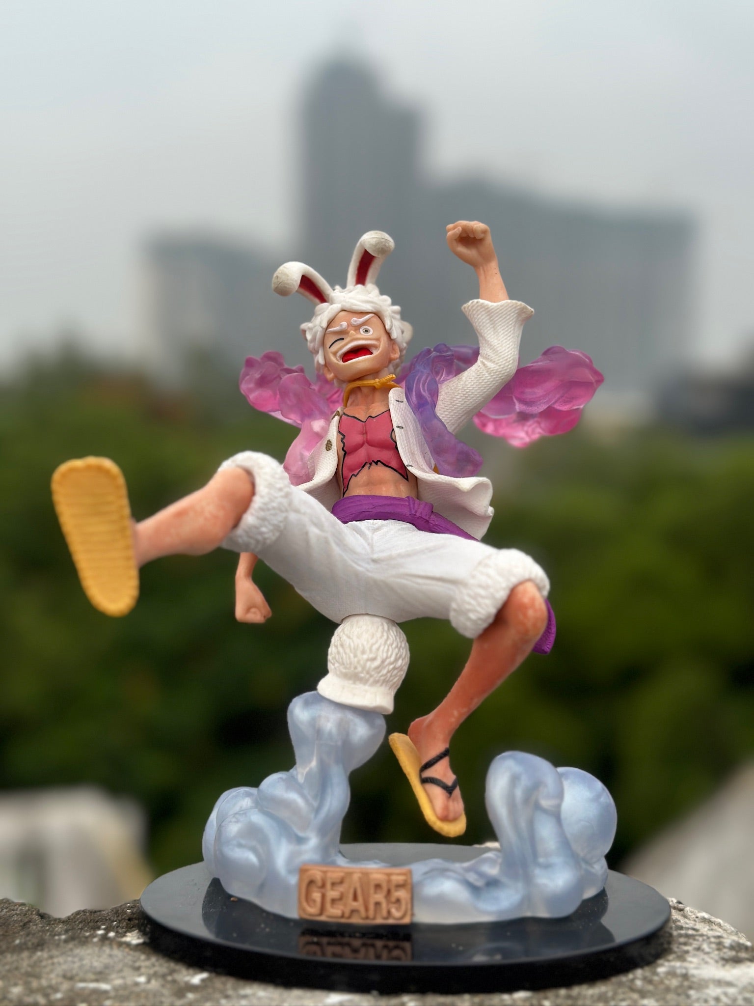 Luffy Gear 5 Figurine (20CM)