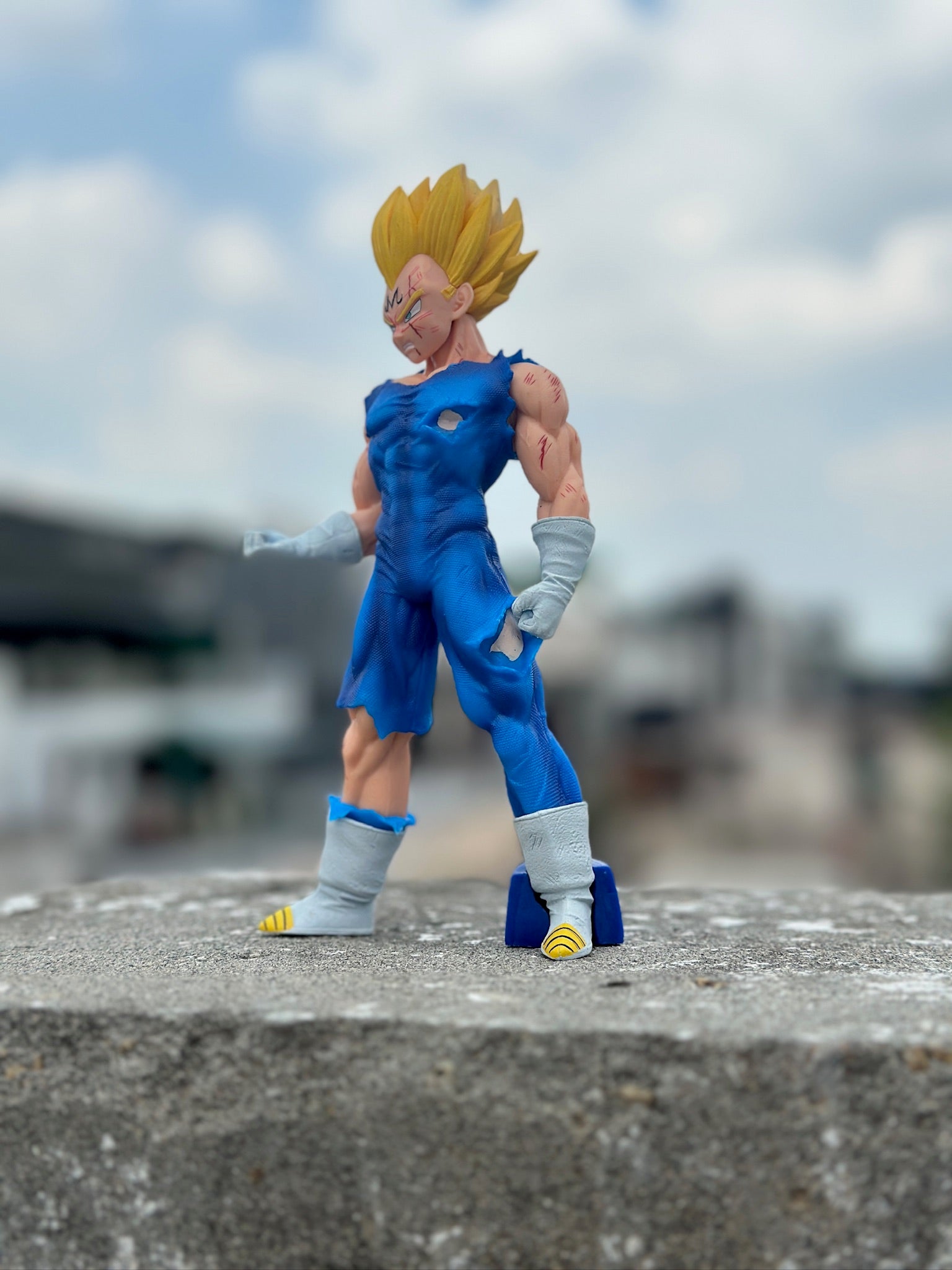 Majin Vegeta 20cm Figurine – Battle Worn Edition