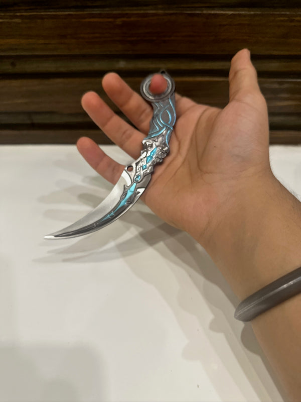 Silver & Blue Karambit – Sleek, Sharp & Collectible